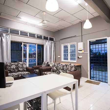 Kemaman Lodge & Cafe Chukai Extérieur photo